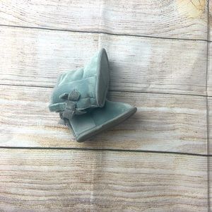 Gray booties 🐝3For$25